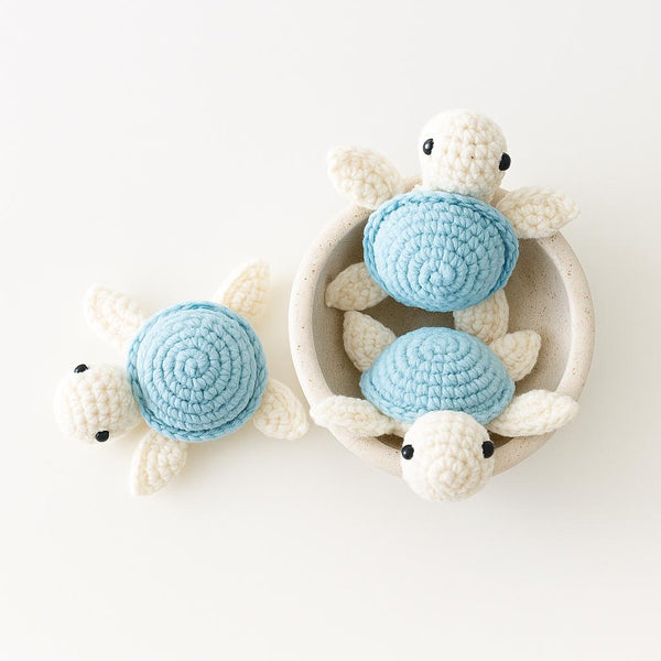 Amigurumi Turtle Pattern – Seamless, Beginner-Friendly PDF Tutorial/ Baby shower turtle gift