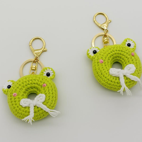 Crochet Frog Donut Keychain PDF Pattern - Amigurumi Accessory