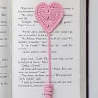 Amigurumi Heart Bookmark – Crochet PDF Pattern (Handmade & Beginner Friendly)