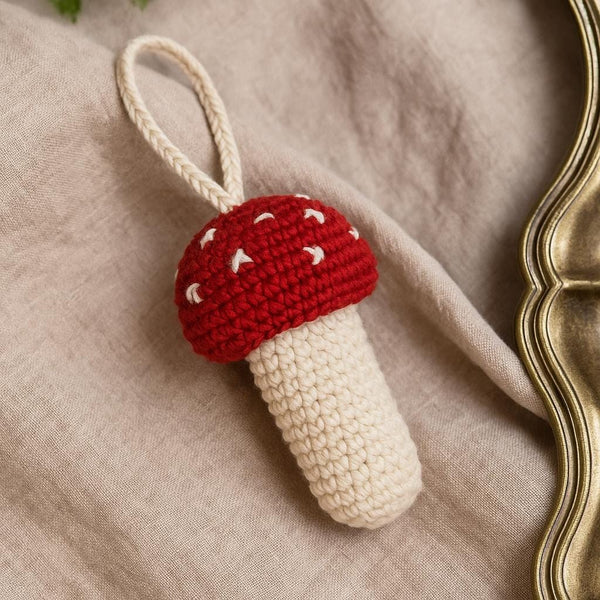 Mushroom Lip Balm Case PDF : Sliding Cap, Bag Cord, Beginner–Intermediate