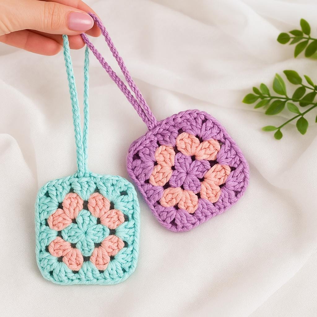 Mini Granny Pouch PDF – Earbud/Lipstick Case, 2 Squares, Loop & Strap