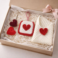 Crochet Heart Gift Set PDF: Keychain Bag Charm, Envelope Pouch,  Valentine Gift